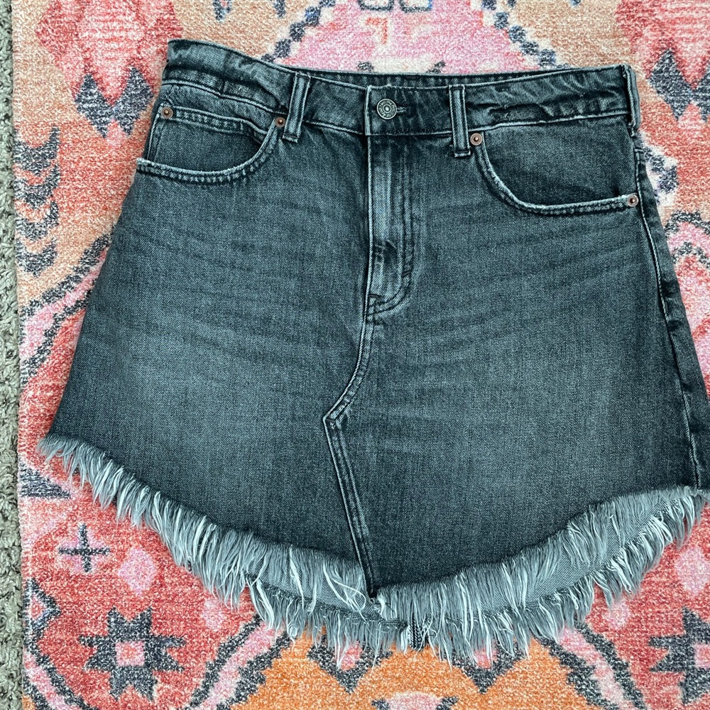 Free People-we the free denim skirt (size 28)